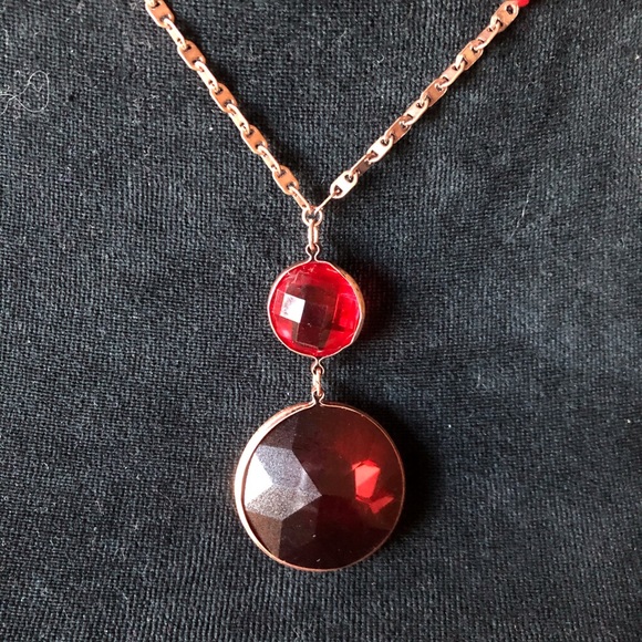 ❤️ Faceted Faux Red Gem Statement Necklace❤️ - Picture 5 of 12